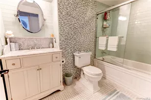 170 W Broadway, Long Beach, NY 11561 - Photo 14