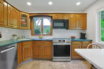 253 Maple Road, Valley Cottage, NY 10989 - Photo 14