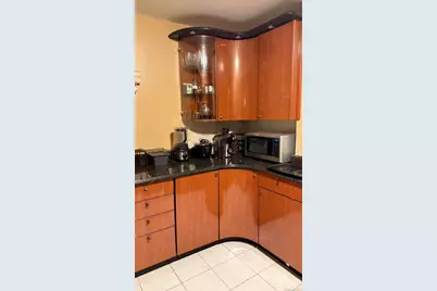 9710 62nd Drive #5E, Rego Park, NY 11374 - Photo 4