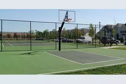 2200 Dolphin Lane #518, Holbrook, NY 11741 - Photo 4