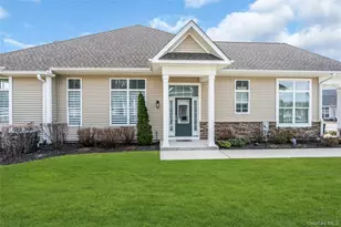 191 Belmont Cir, Yaphank, NY 11980 - Photo 4