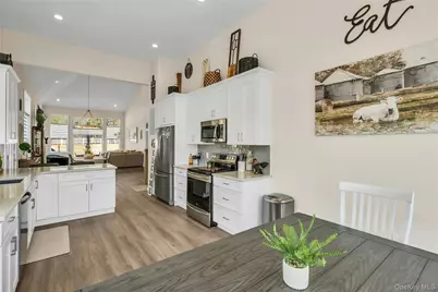 191 Belmont Circle, Yaphank, NY 11980 - Photo 8