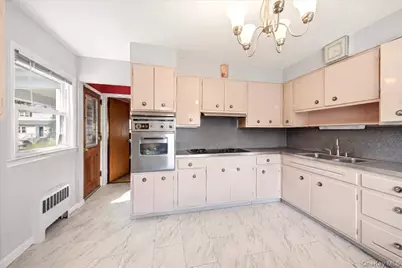 32 Agawam N, Yonkers, NY 10704 - Photo 8