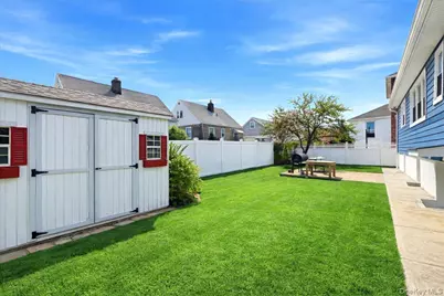 32 Agawam N, Yonkers, NY 10704 - Photo 24