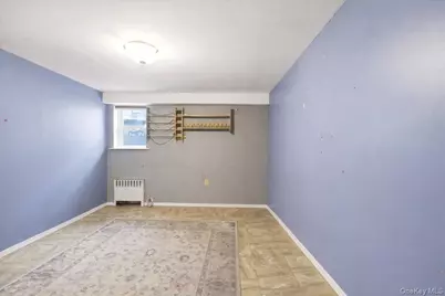 32 Agawam N, Yonkers, NY 10704 - Photo 18