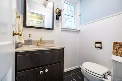 1885 Washington Avenue, Seaford, NY 11783 - Photo 22