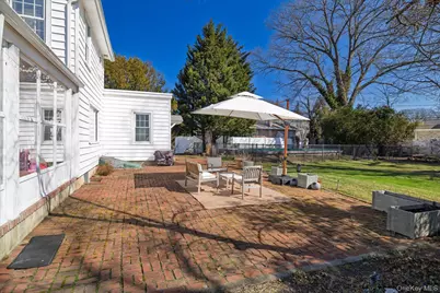 1885 Washington Avenue, Seaford, NY 11783 - Photo 32