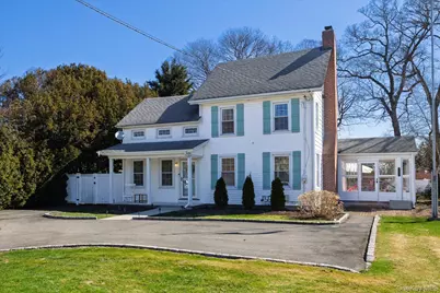 1885 Washington Avenue, Seaford, NY 11783 - Photo 2