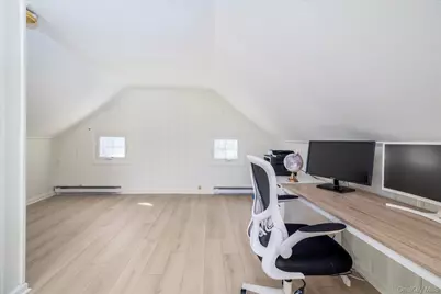 1885 Washington Avenue, Seaford, NY 11783 - Photo 30