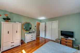 10 Wallace Dr, Plainview, NY 11803 - Photo 14