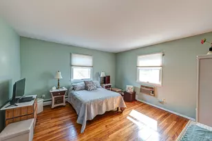 10 Wallace Dr, Plainview, NY 11803 - Photo 12