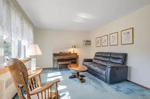 95 Horton Dr, Huntington Station, NY 11746 - Photo 6