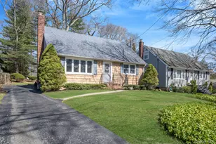 95 Horton Dr, Huntington Station, NY 11746 - Photo 2