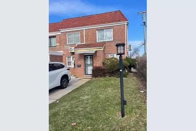 7679 172nd Street, Fresh Meadows, NY 11366 - Photo 2