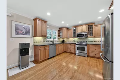 443 Genesee Court, Suffern, NY 10901 - Photo 8