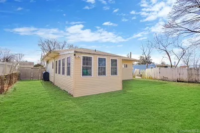 22 Somerset Road N, Amityville, NY 11701 - Photo 8