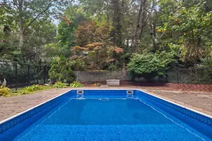 99 Shirley Ct, Smithtown, NY 11787 - Photo 36