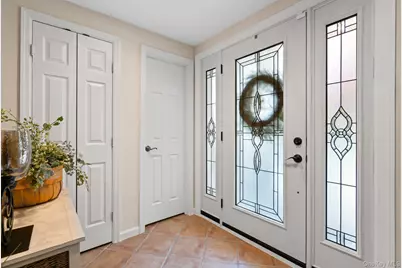 99 Shirley Court, Smithtown, NY 11787 - Photo 4