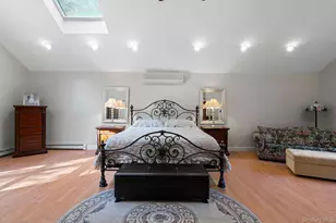 99 Shirley Ct, Smithtown, NY 11787 - Photo 16