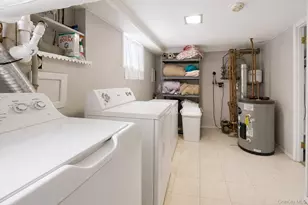 1221 Wantagh Oaks Gate, Wantagh, NY 11793 - Photo 22