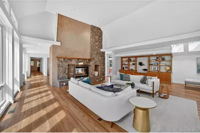 360 Crow Hill Road, Mount Kisco, NY 10549 - Photo 16