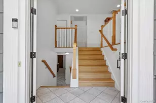46 Bacon Hill Rd, Pleasantville, NY 10570 - Photo 2
