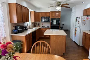 87 N Howell Ave, Centereach, NY 11720 - Photo 6