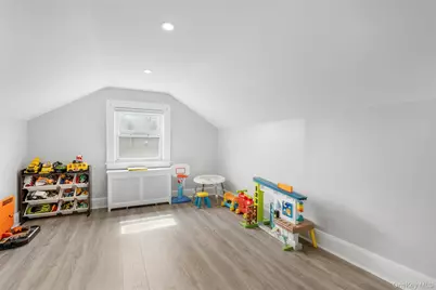 70 Breckenridge Avenue, Port Chester, NY 10573 - Photo 18