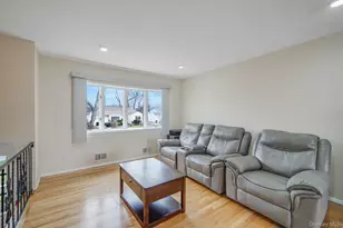 70 Boulevard Ave, West Islip, NY 11795 - Photo 6