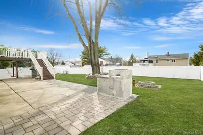 70 Boulevard Avenue, West Islip, NY 11795 - Photo 40