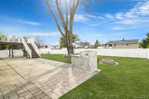 70 Boulevard Ave, West Islip, NY 11795 - Photo 40