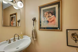 5 Catawba Dr, West Nyack, NY 10994 - Photo 16