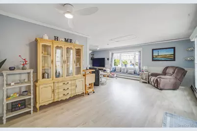 99 Rustic Avenue, Medford, NY 11763 - Photo 6