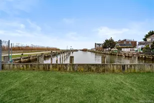 310 Candee Ave, Sayville, NY 11782 - Photo 32