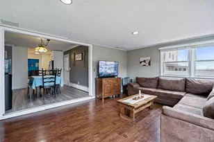 310 Candee Ave, Sayville, NY 11782 - Photo 20