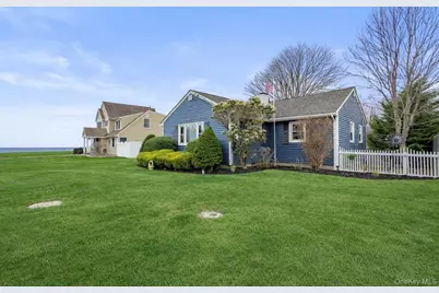 310 Candee Avenue, Sayville, NY 11782 - Photo 2