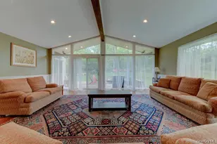 20 Cherry Ln, Syosset, NY 11791 - Photo 4