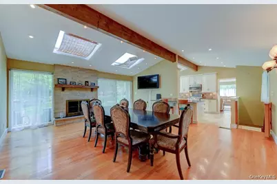 20 Cherry Lane, Syosset, NY 11791 - Photo 8