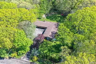 20 Cherry Ln, Syosset, NY 11791 - Photo 2