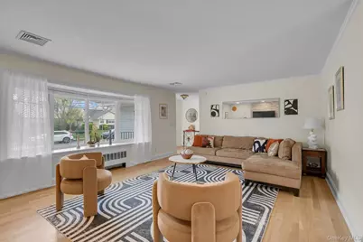 10 Thompson Drive, East Rockaway, NY 11518 - Photo 4
