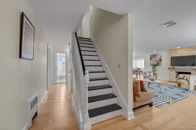 10 Thompson Drive, East Rockaway, NY 11518 - Photo 2