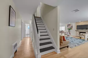 10 Thompson Dr, East Rockaway, NY 11518 - Photo 2
