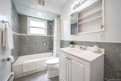 2492 6th Avenue, East Meadow, NY 11554 - Photo 16