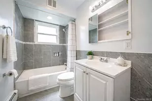 2492 6th Ave, East Meadow, NY 11554 - Photo 16