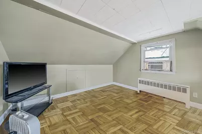 2492 6th Avenue, East Meadow, NY 11554 - Photo 24