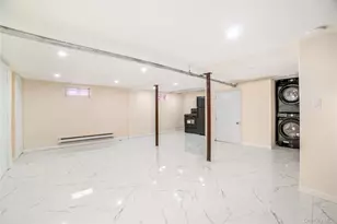 81-28 252nd St, Bellerose, NY 11426 - Photo 16