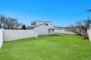 26 Terry St, Hicksville, NY 11801 - Photo 16