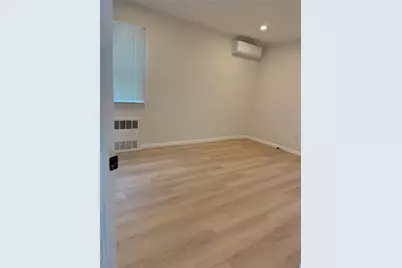 660 S 10th Street, New Hyde Park, NY 11040 - Photo 16
