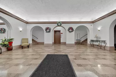 475 Bronx River Road #2D, Yonkers, NY 10704 - Photo 4