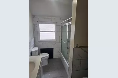 13724 228th Street, Springfield Gardens, NY 11413 - Photo 16